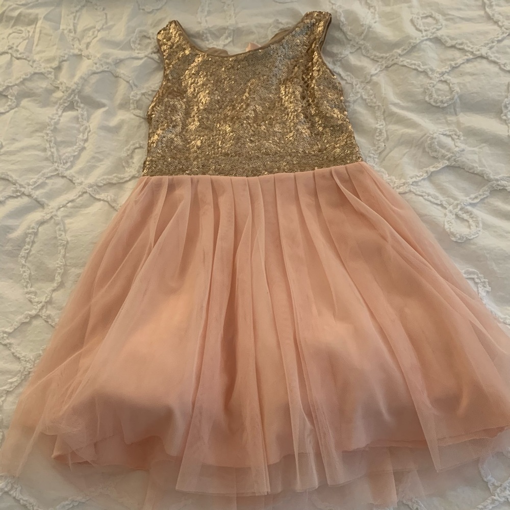 Girls Glittery Pink Dress!